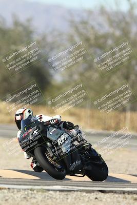 media/Dec-01-2025-Moto Forza (Mon) [[2daa91e15f]]/2-Intermediate Group/Session 3 (Turn 3)/